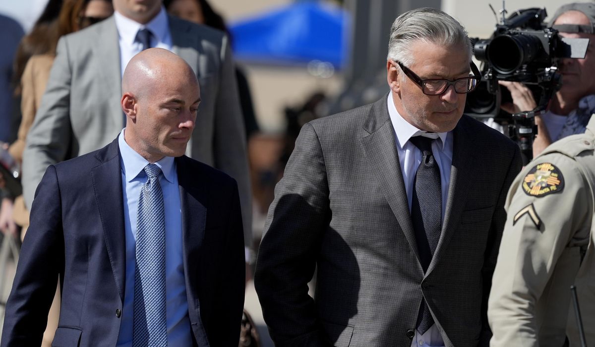 NextImg:Opening statements to give roadmap to involuntary manslaughter case against Alec Baldwin