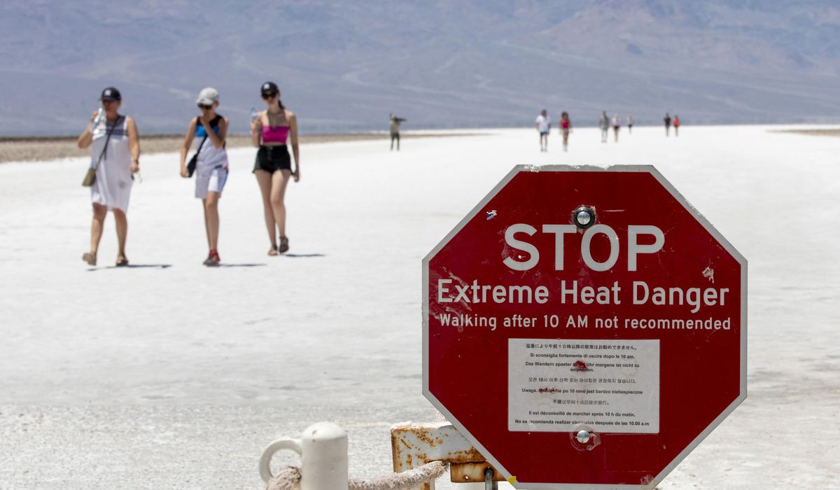 NextImg:Tourists still flock to Death Valley amid searing U.S. heat wave blamed for several deaths