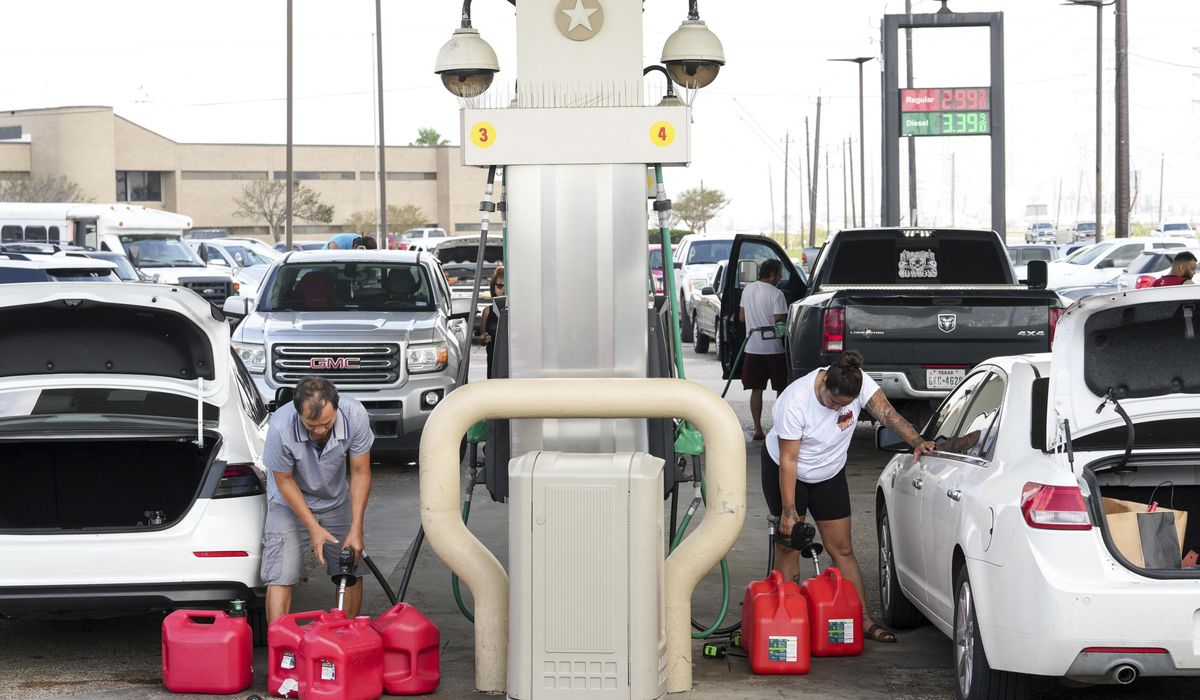 NextImg:Houston residents left sweltering after Beryl with over 1.7 million still lacking power