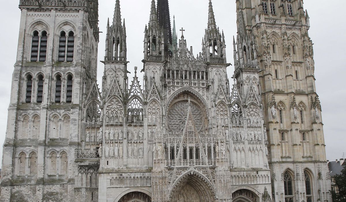 NextImg:Fire breaks out in the spire of the medieval cathedral in the French city of Rouen