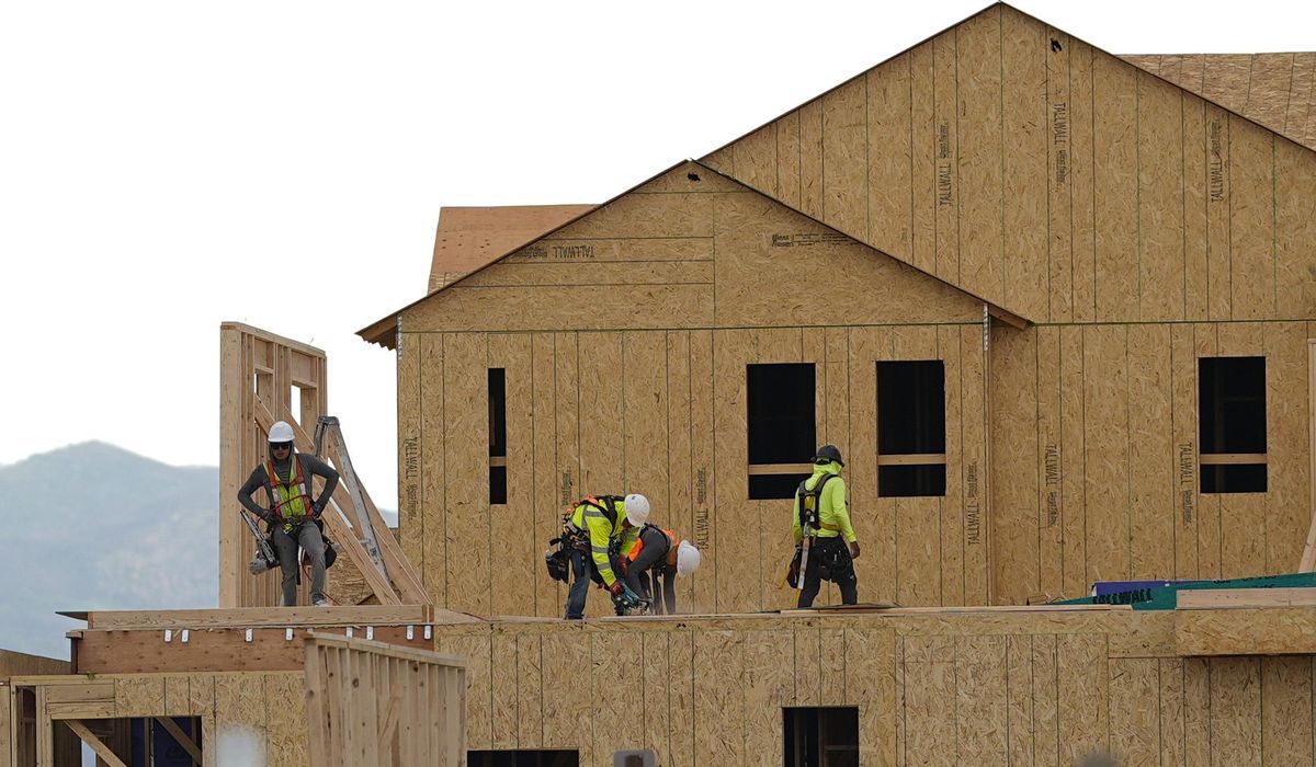 NextImg:Average rate on a 30-year mortgage falls slightly, easing borrowing costs for home shoppers