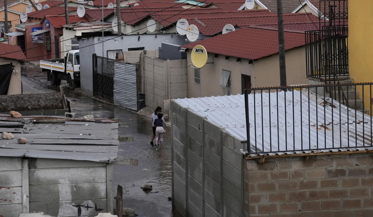 NextImg:6 firefighters have died battling a bushfire in South Africa after storms batter other areas