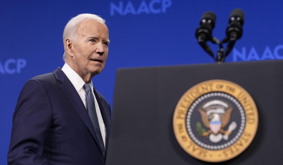 NextImg:Biden has mild symptoms and no fever as he deals with COVID-19, doctor says