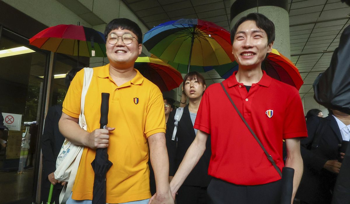 NextImg:South Korea’s top court recognizes some rights for same-sex couples