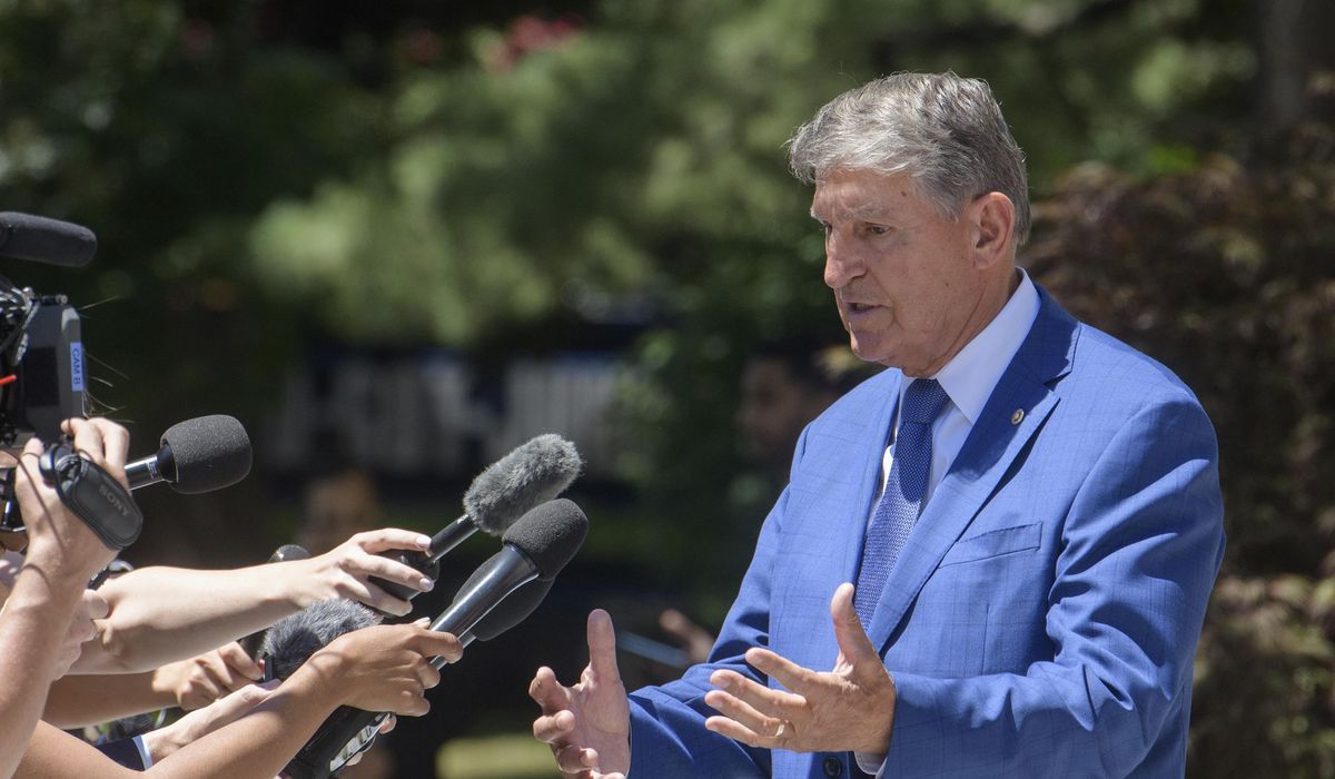 NextImg:Sen. Joe Manchin III calls on Biden to drop out of presidential race
