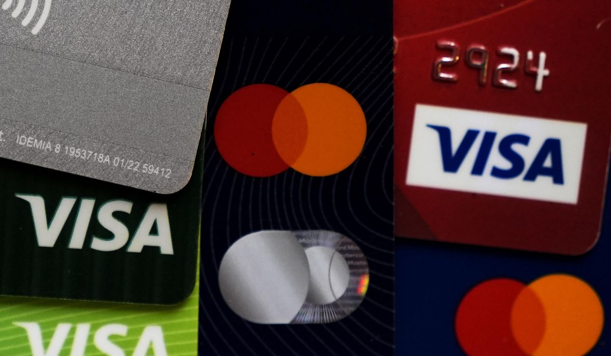 NextImg:Gen Z is using credit cards more than millennials at same age