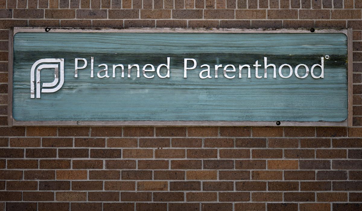 NextImg:Democratic governors offer public appeals to women amid neighboring Iowa’s 6-week abortion ban