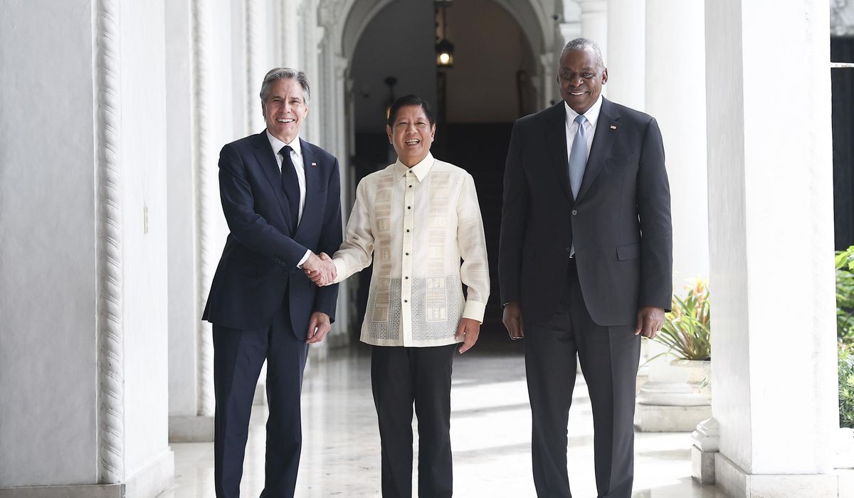 NextImg:U.S. boosts alliance with the Philippines with $500 million funding and pact amid concern over China