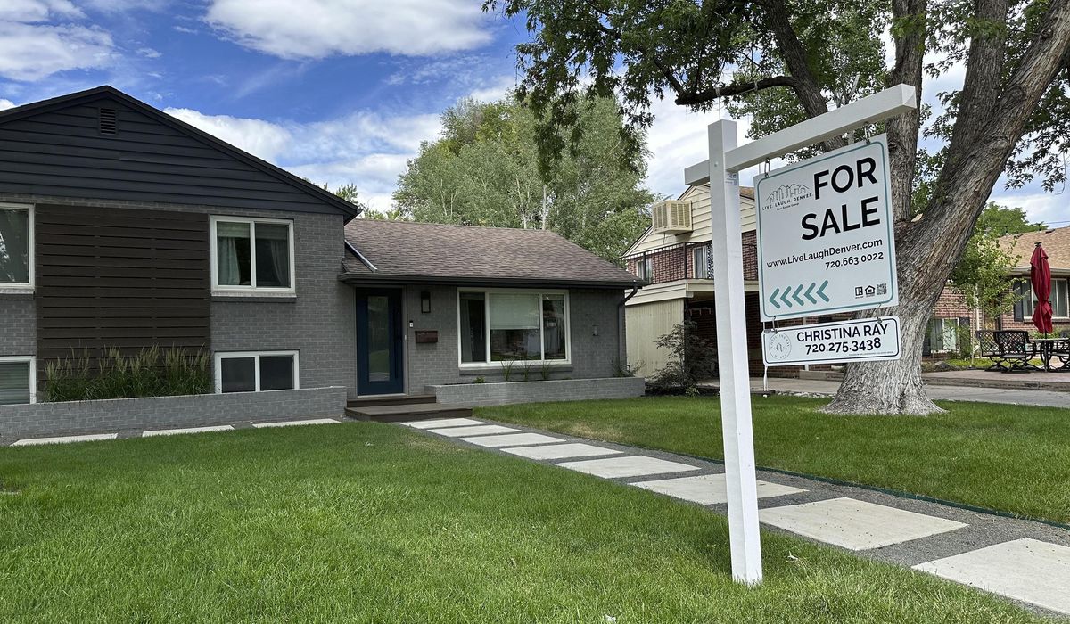 NextImg:Average rate on a 30-year mortgage falls to 6.73%, lowest level since early February