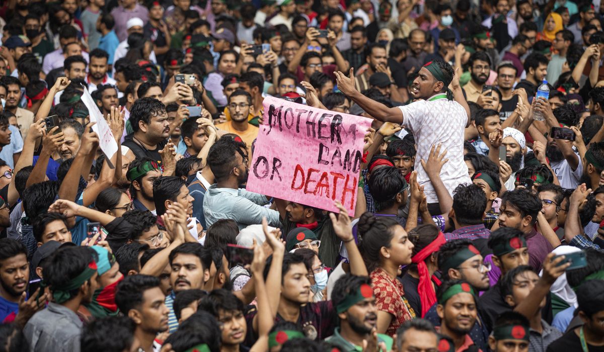 NextImg:Protests continue in Bangladesh amid outrage over crackdown