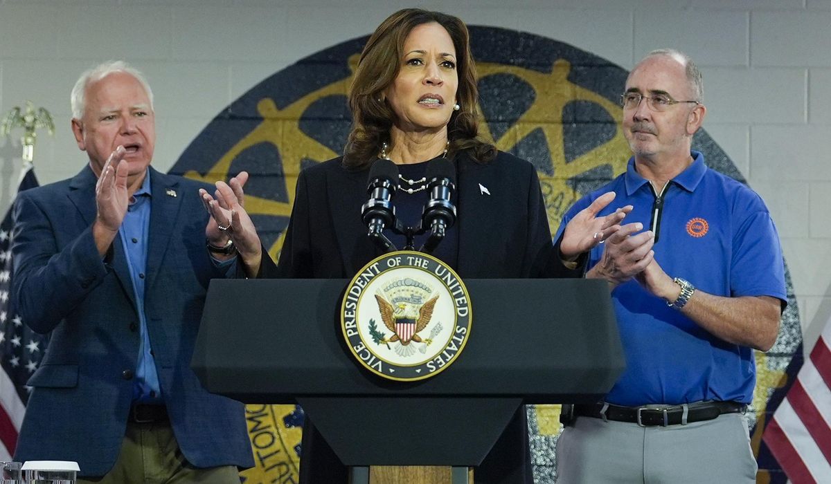 NextImg:Harris, Walz make pitch to union workers in Detroit