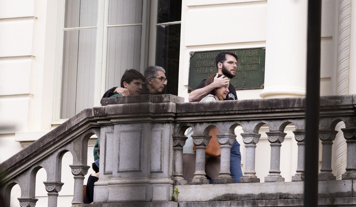 NextImg:Families of Brazilian plane crash victims gather in Sao Paulo as experts work to identify the dead