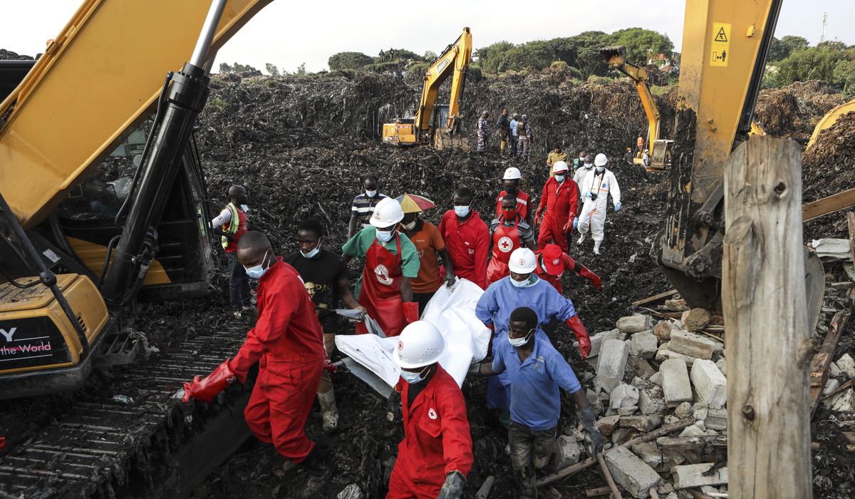 NextImg:Death toll in Uganda rubbish heap collapse reaches 24 as rescue teams find more victims