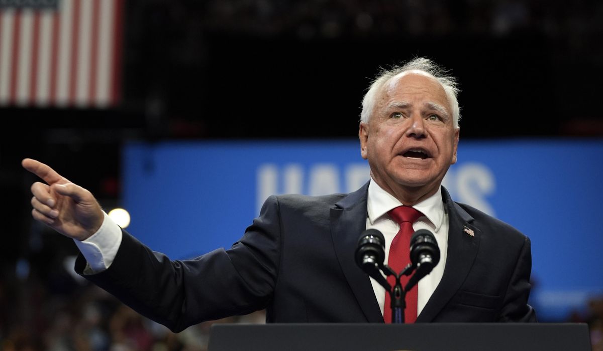 NextImg:Tim Walz confronts ‘stolen valor’ allegations at his first solo campaign stop