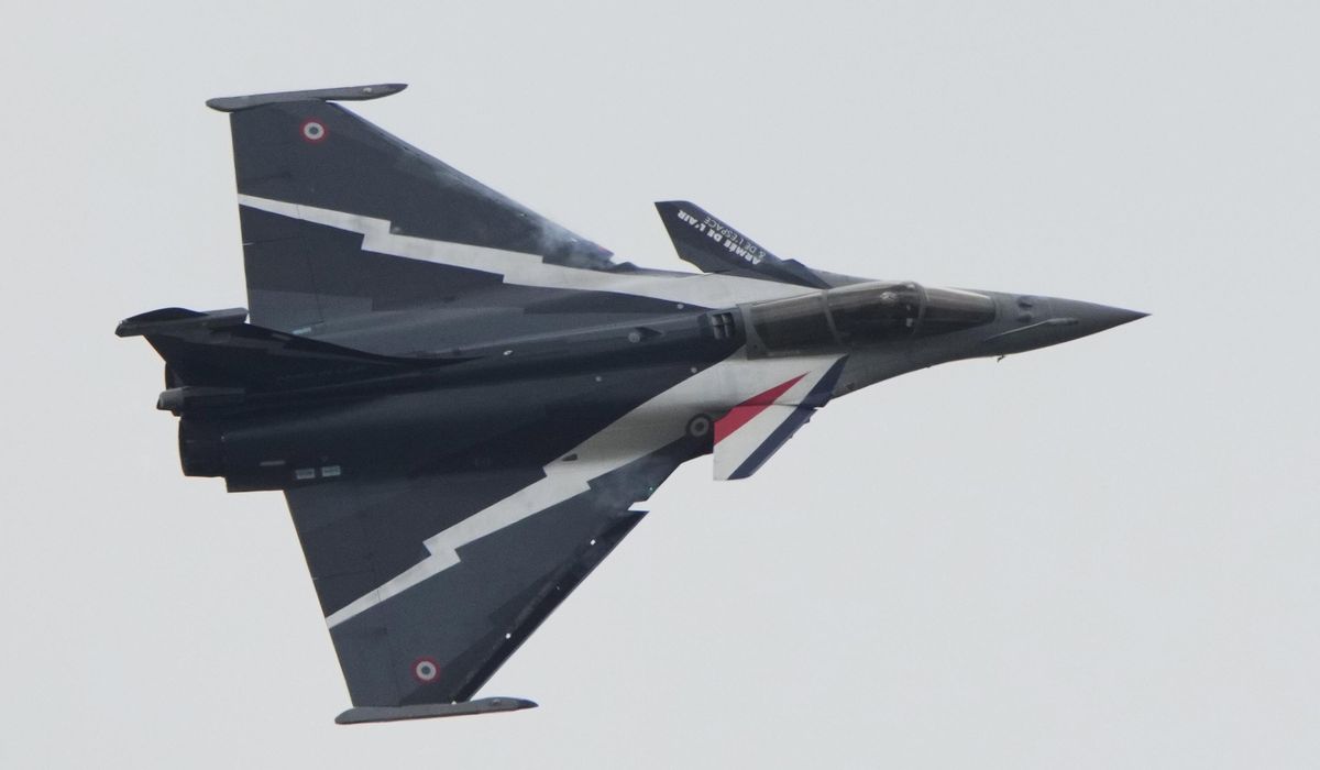 NextImg:2 French fighter pilots die after colliding with another warplane during training