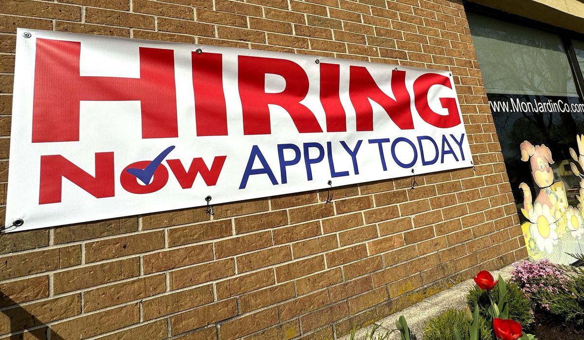 NextImg:U.S. unemployment claims fall 7,000 to 227,000 in sign of resiliency in job market