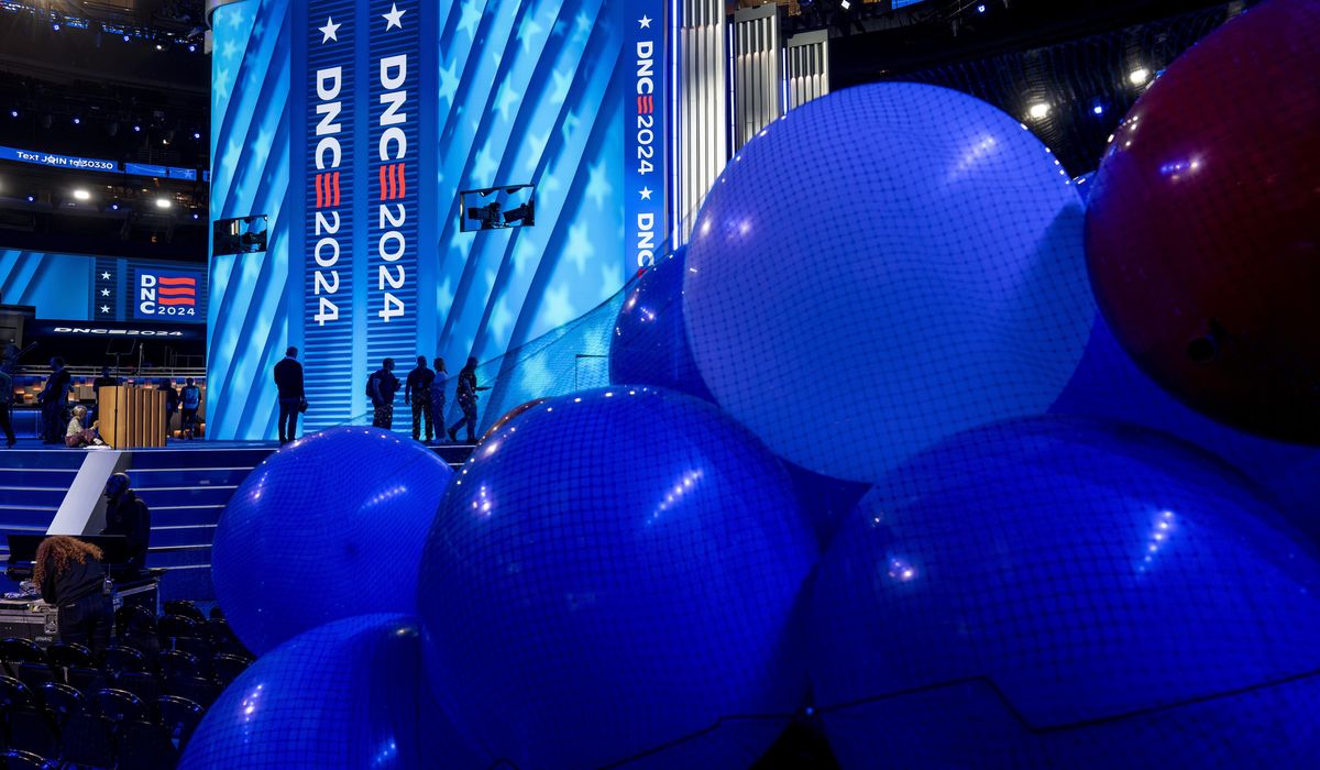 NextImg:As DNC comes to Chicago, residents, leaders and activists vie for the spotlight