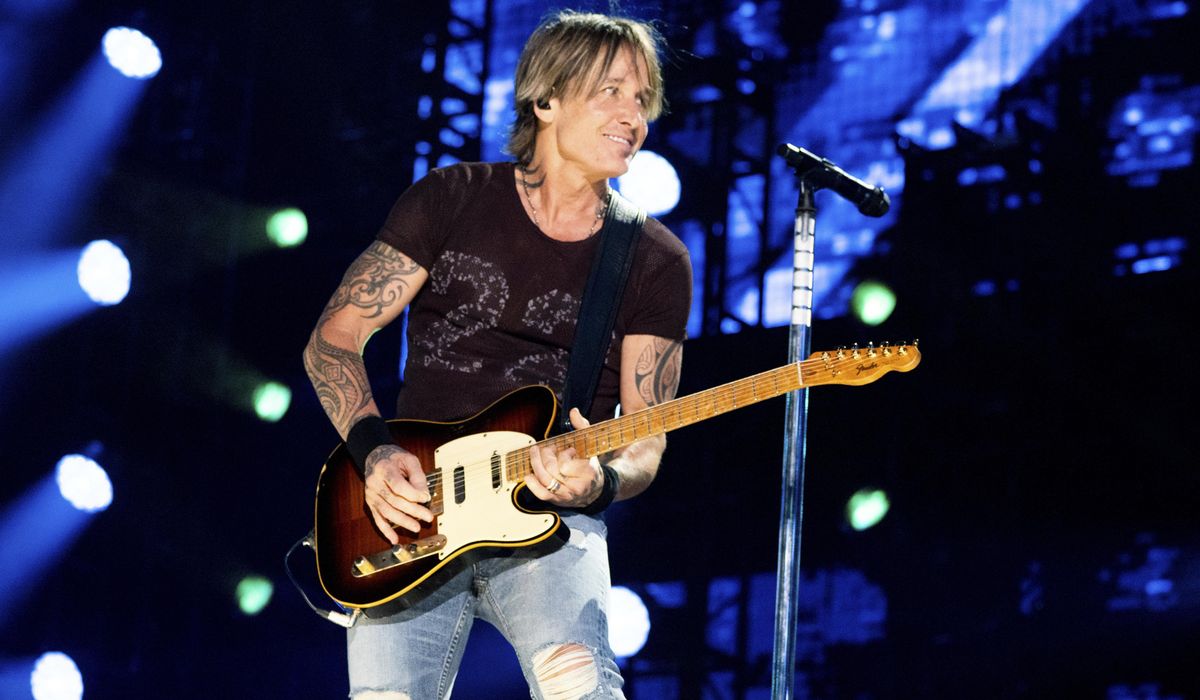 NextImg:Country singer Keith Urban plays free concert outside a Buc-ee’s store in Alabama