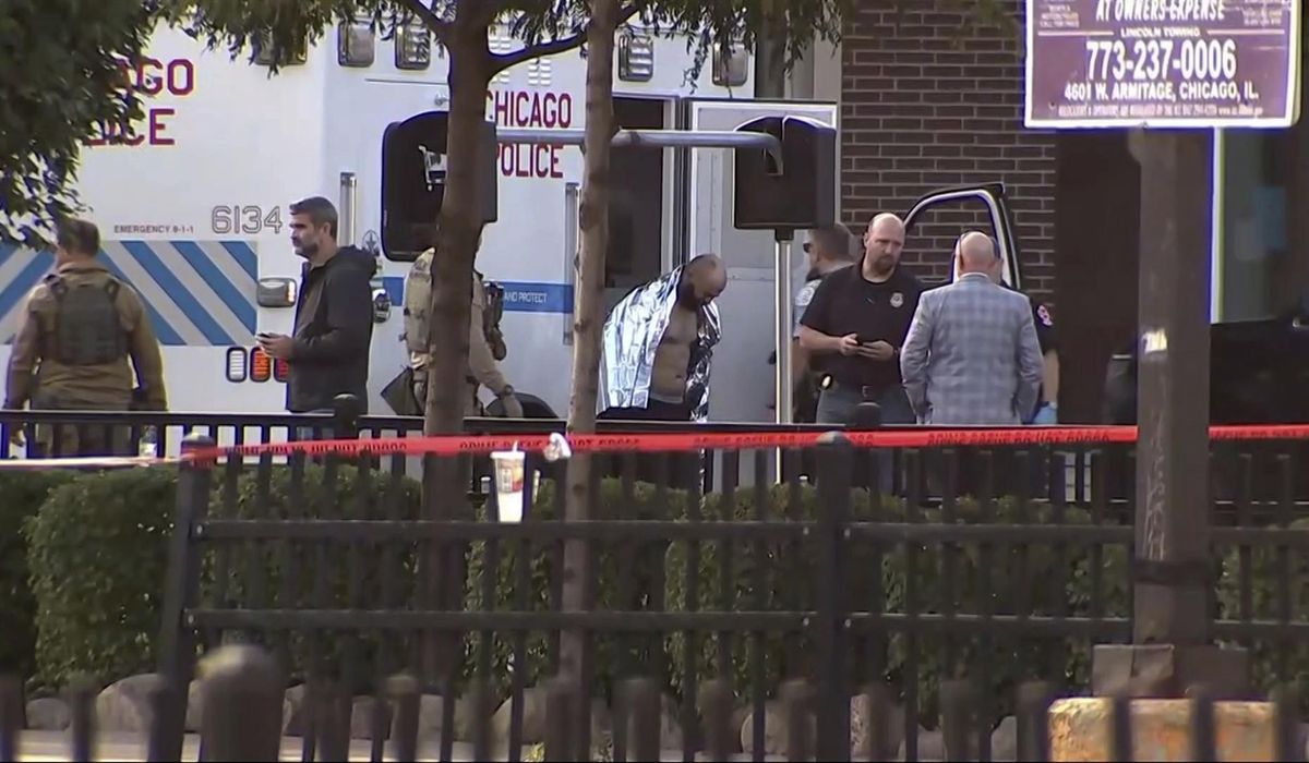 NextImg:Ex-jailer in Mississippi is charged in escape of inmate who had standoff with Chicago police