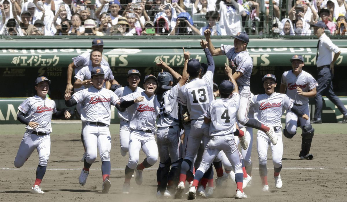 NextImg:Team with ethnic Korean roots wins famous Japanese high school baseball tournament