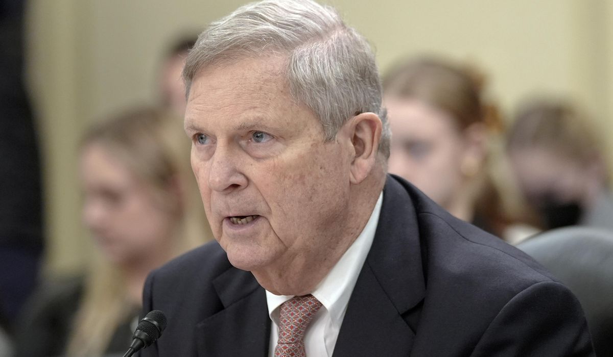 NextImg:Senators demand the USDA fix its backlog of food distribution to Native American tribes