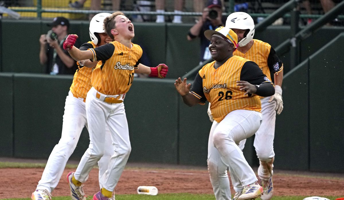 NextImg:Florida rallies to beat Taiwan in extra innings to win Little League World Series