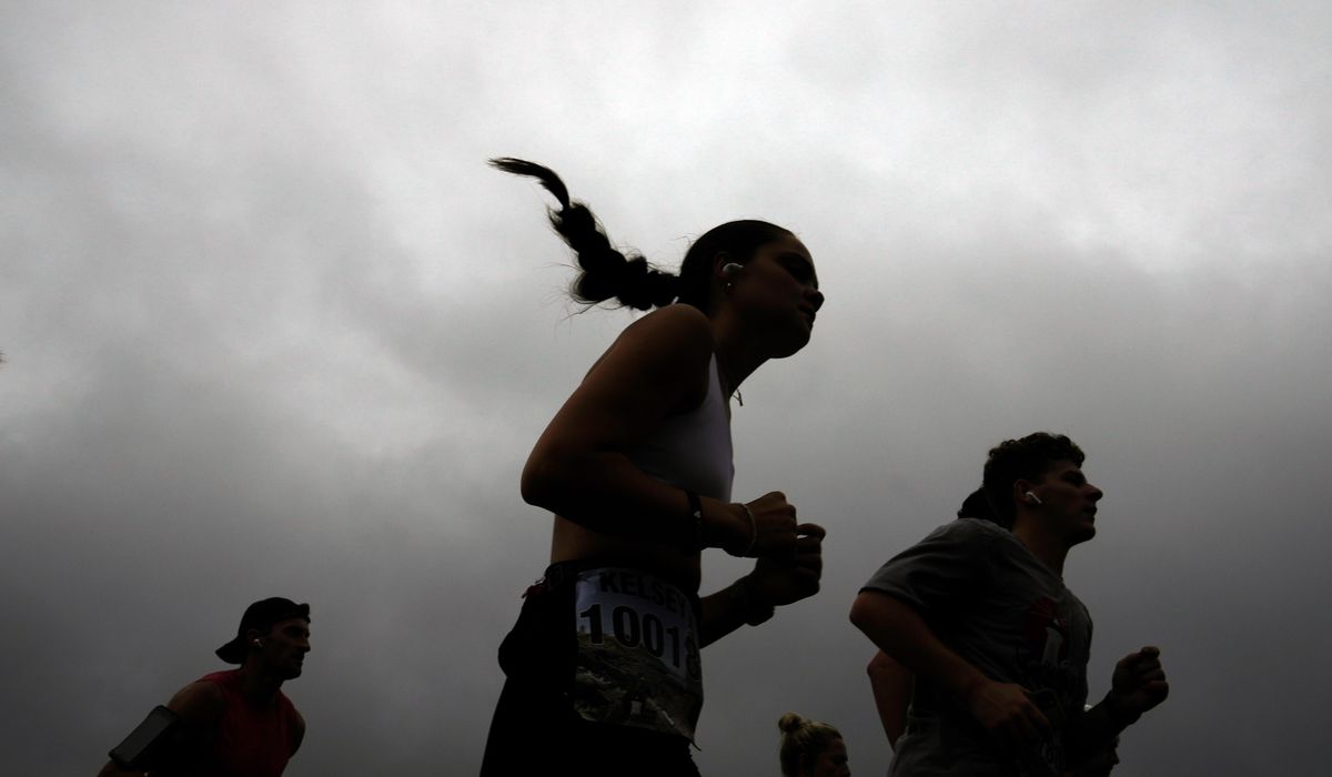 NextImg:Runners are used to toughing it out. A warming climate can make that deadly
