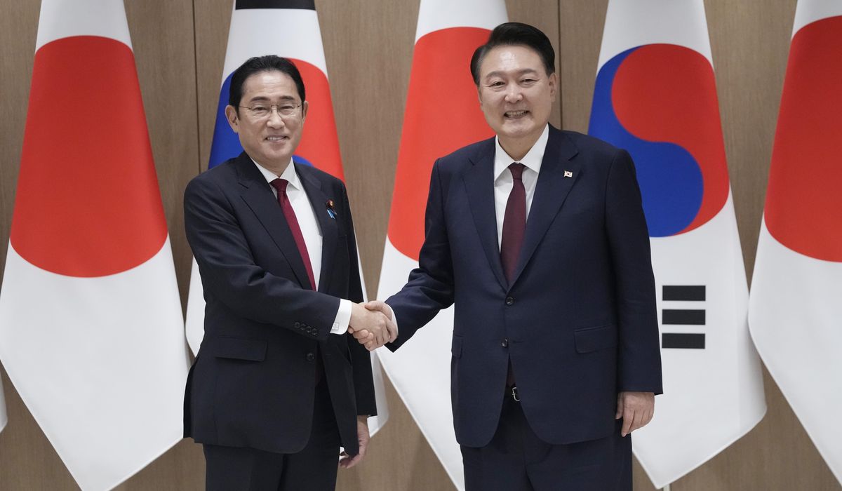 NextImg:Outgoing Japanese leader Kishida will visit South Korea for a summit on improving ties