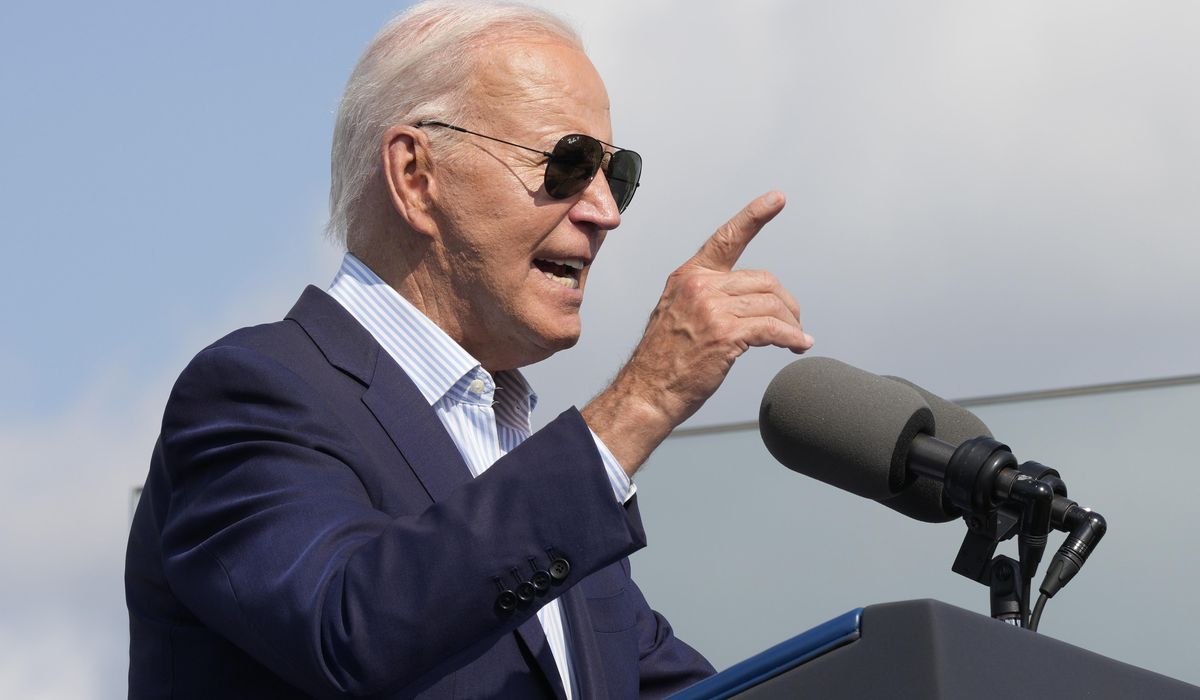 NextImg:Biden threatens to veto House GOP spending extension, noncitizen voting ban bill