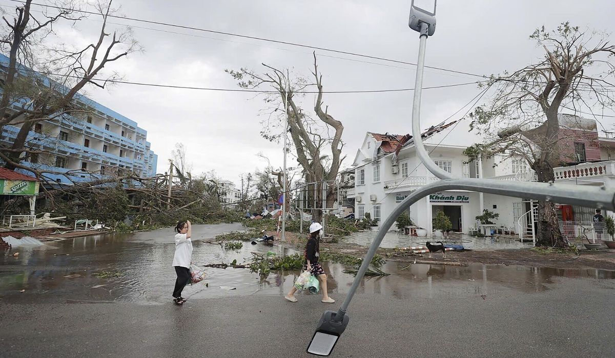 NextImg:Typhoon Yagi kills 14 in Vietnam as officials warn of heavy rain that can cause flooding