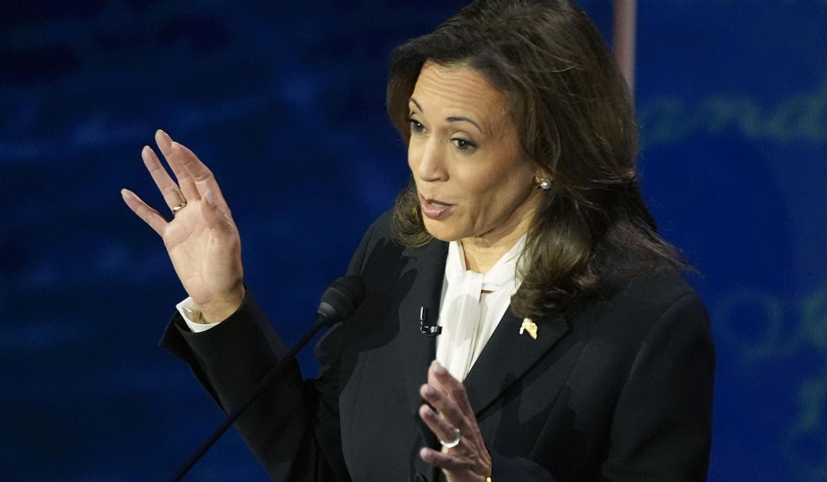 NextImg:Harris tries to walk back fracking ban position, endorses oil production