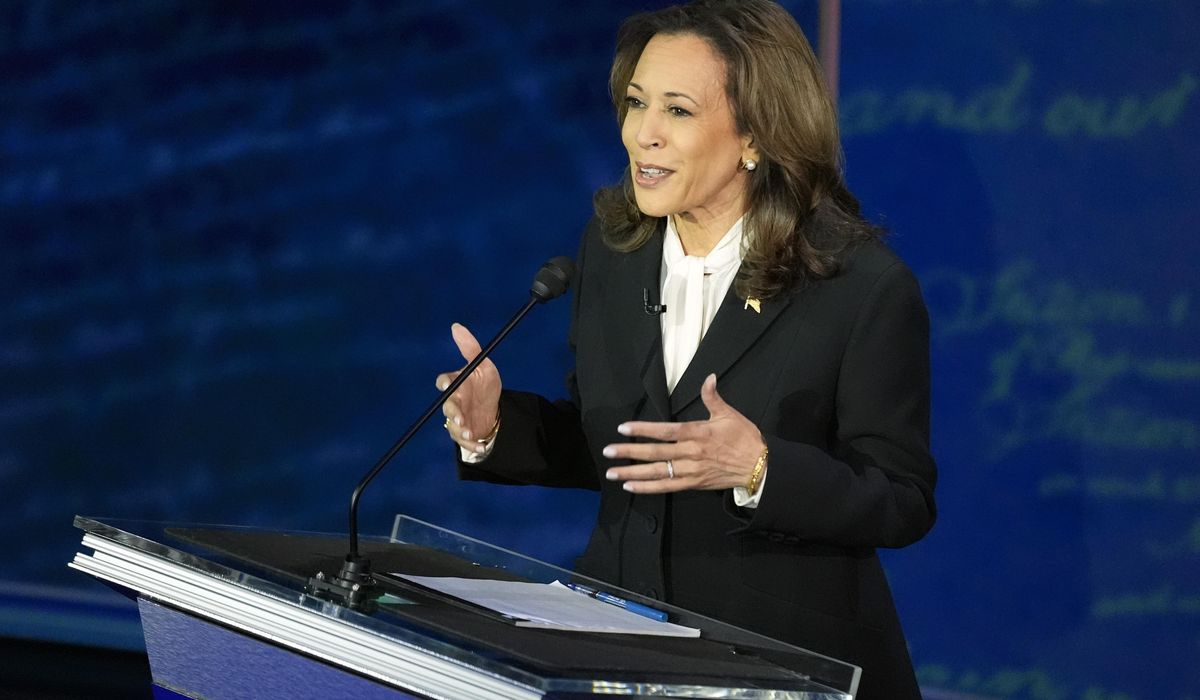 NextImg:Harris slams Trump on economy, says Biden administration cleaned up his ‘mess’