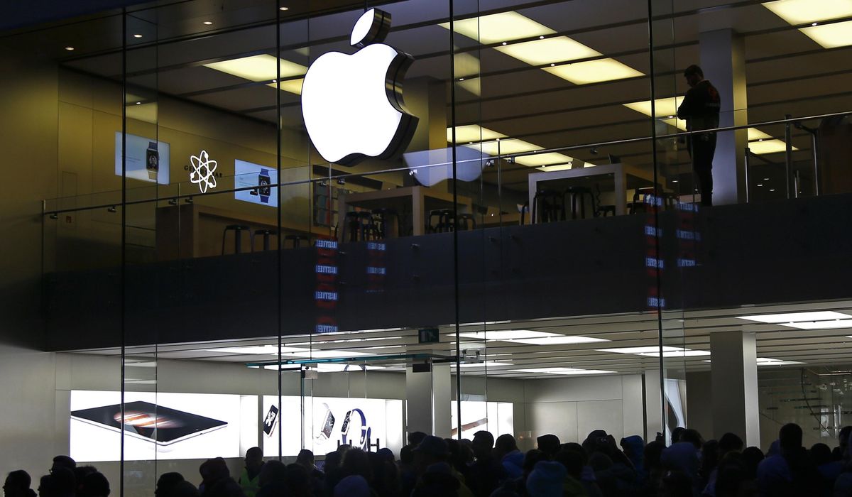 NextImg:Apple sends two spyware notifications to victims in Europe