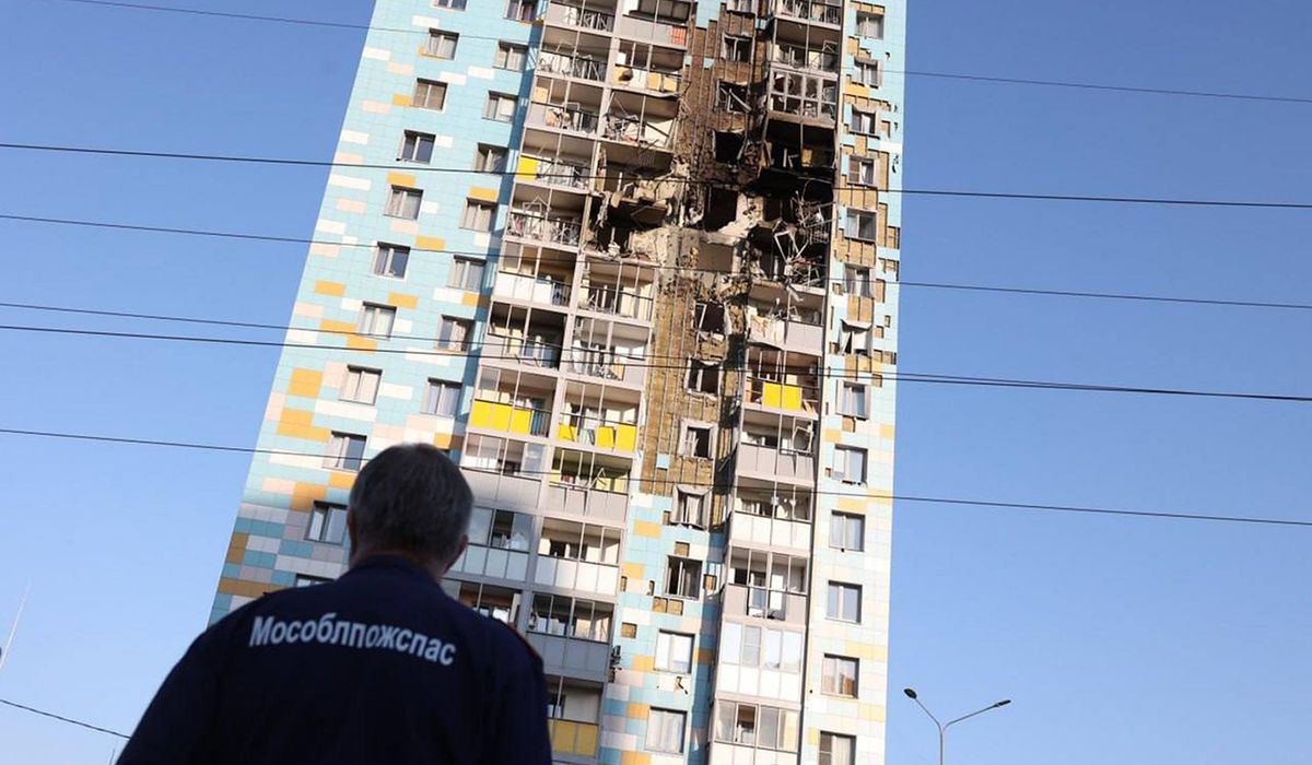 NextImg:Woman killed near Moscow as more than 140 Ukrainian drones target Russia, officials say