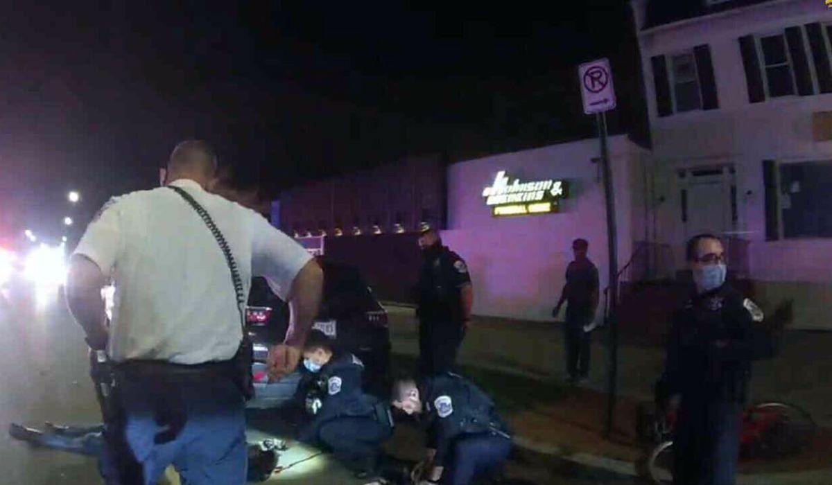 NextImg:D.C. police union asks Trump to pardon officers convicted in deadly 2020 pursuit