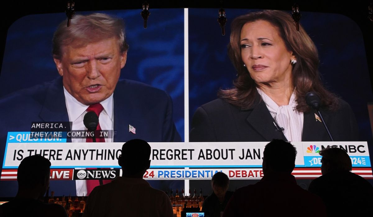 NextImg:Poll shows Trump and Harris in dead heat in Virginia