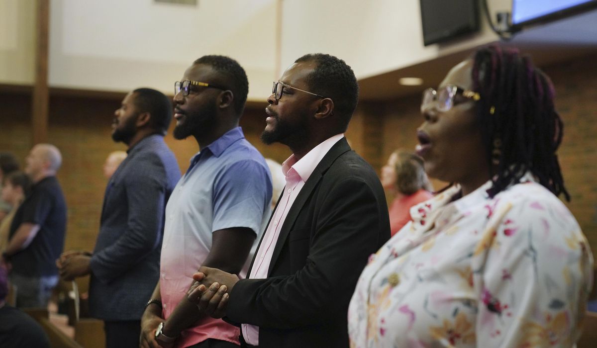 NextImg:Haitians in Ohio find solidarity at church after chaotic week of false pet-eating claims