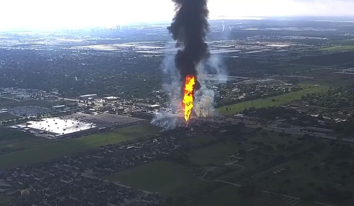 NextImg:A pipeline explosion sends a towering pillar of flame over Houston’s suburbs