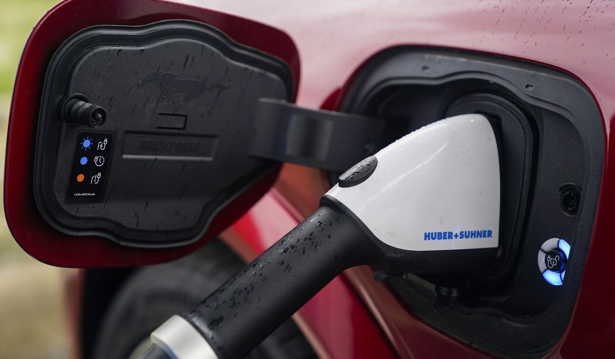 NextImg:Seeking to counter China, U.S. awards $3 billion for EV battery production in 14 states