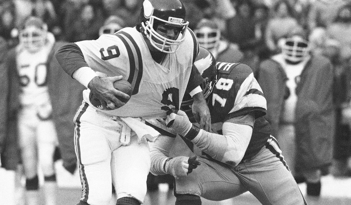 NextImg:Ex-Vikings QB Kramer says he has dementia, inspired to share by Favre’s revelation of Parkinson’s