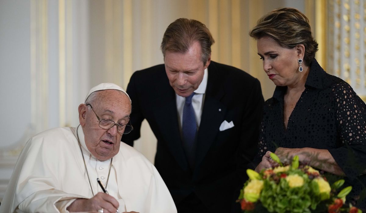 NextImg:Pope Francis arrives in Luxembourg on a trip to the heart of Europe to boost a dwindling flock