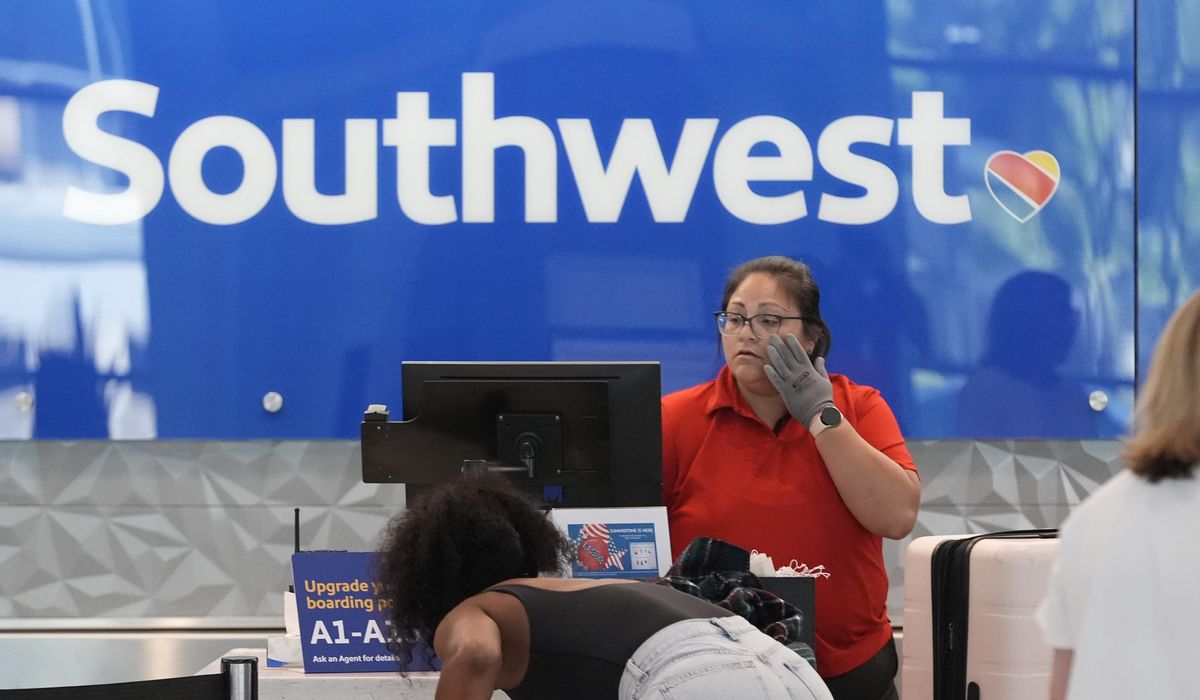 NextImg:Southwest Airlines spells out changes designed to boost profit and fend off a hedge fund