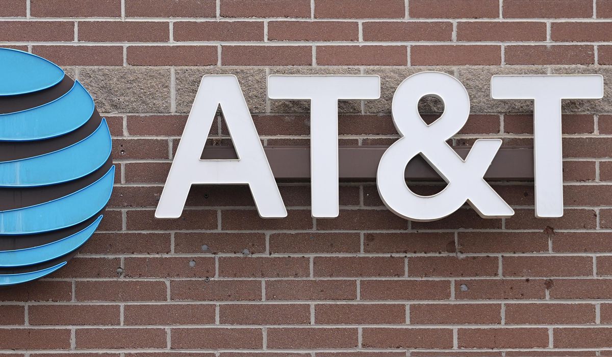 NextImg:AT&T exits showbiz, sells remaining stake in DirecTV to private equity firm TPG for $7.6 billion