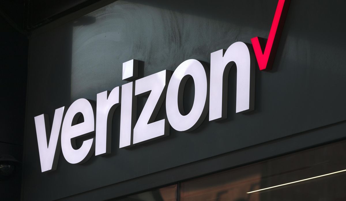 NextImg:Verizon service outage affects customers across U.S.