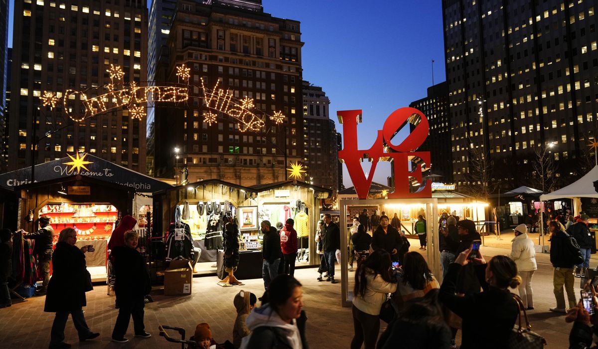 NextImg:Marketing plans are key for small businesses ahead of a tough holiday shopping season