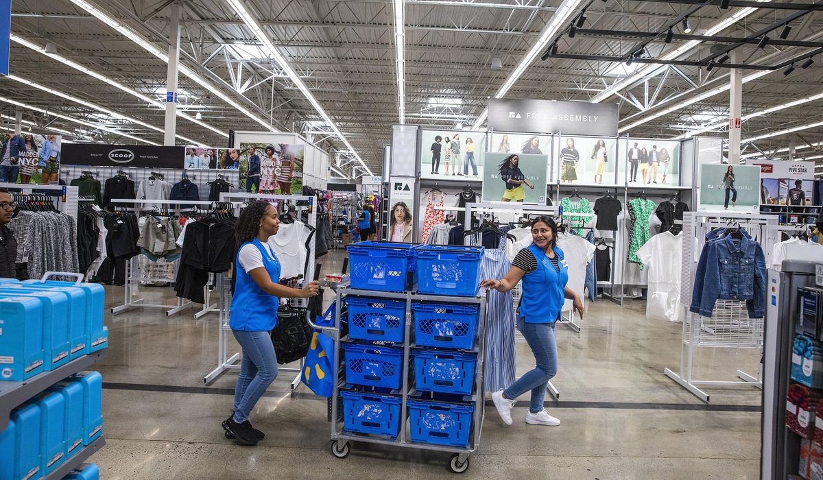 NextImg:Workers inside some Walmarts wear body cameras