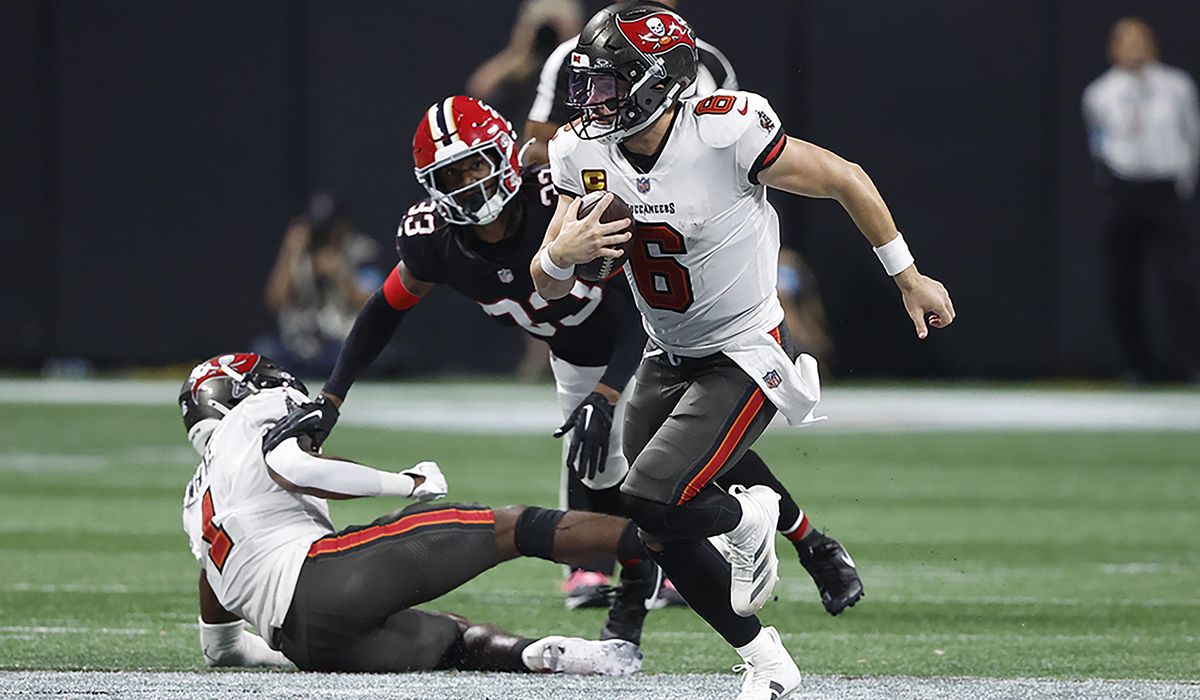 NextImg:Hurricane Milton forces NFL, NHL, other sporting events to adjust game plans