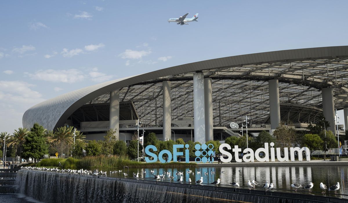 NextImg:Rams-Vikings playoff game in L.A. could shift to Arizona depending on fires