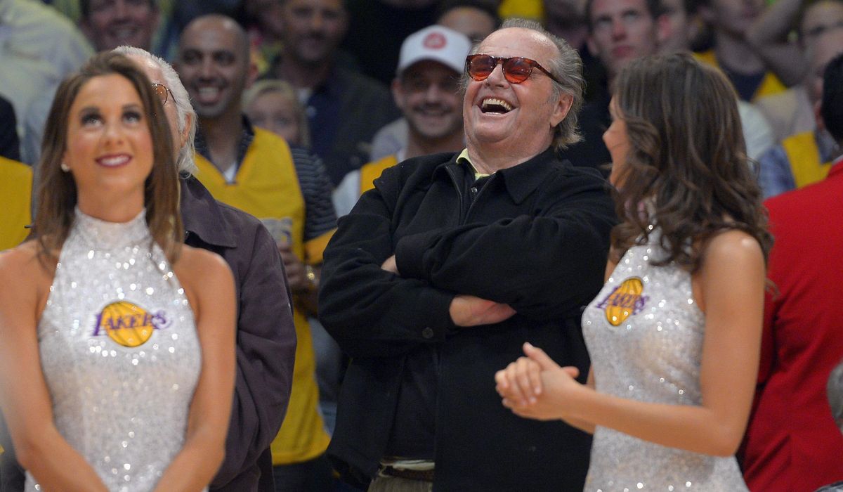 NextImg:Spike Lee, Jack Nicholson, Billy Crystal set to become basketball Hall of Famers as superfans