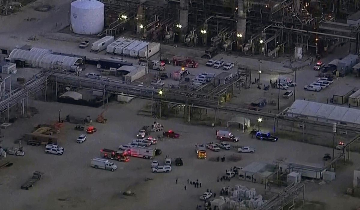 NextImg:At least 2 killed and dozens injured after leak at a Texas oil refinery
